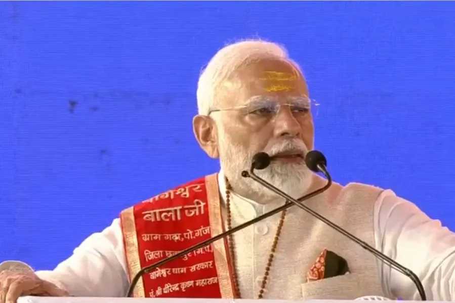 हमारी सरकार में गरीब बीमारी का इलाज कराने से नहीं डरता, 2014 से पहले डरता था : पीएम मोदी